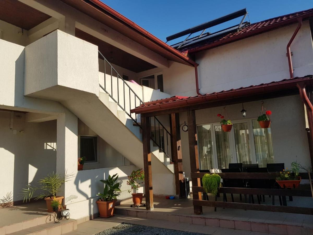 Отель Casa Dragon Сулина Экстерьер фото